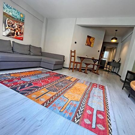 Central & Cosy Flat For 4 Person Istanbul Exterior photo