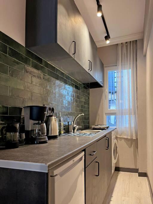 Central & Cosy Flat For 4 Person Istanbul Exterior photo